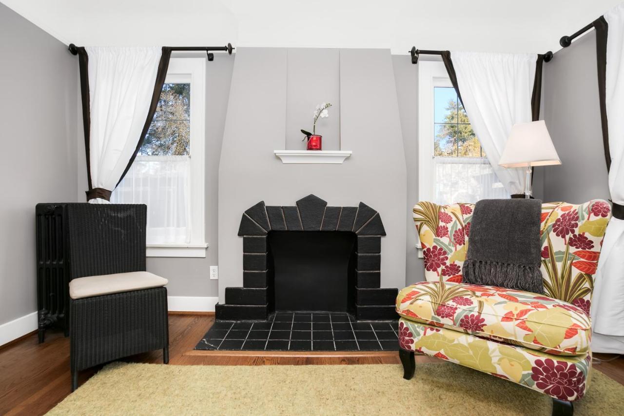 Chelsea Station Inn ซีแอตเทิล ภายนอก รูปภาพ
